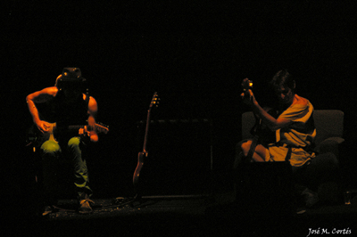 Albert Pla y Jordi Busquets a la guitarra eléctrica