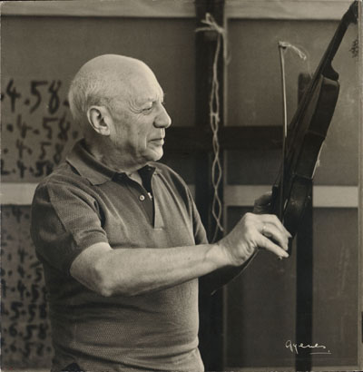 Picasso con un violín inglés
