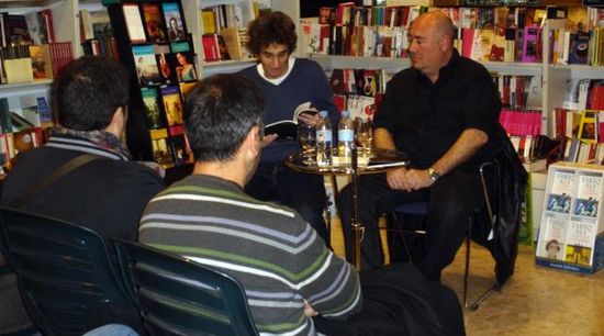 José Luis González Vera con Camilo de Ory en una lectura en la librería Proteo