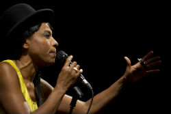 Malia. Homenaje a Nina Simone. Terral 2013. Teatro Cervantes.