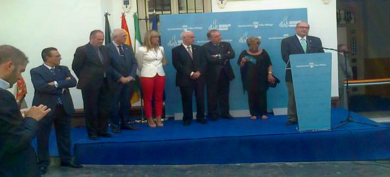 Autoridades en la inauguración del CAC de Vélez Málaga