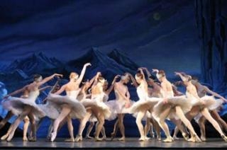 Teatro Cervantes. Tchaikovsky National Ballet of Russia. El Lago de Los Cisnes.
