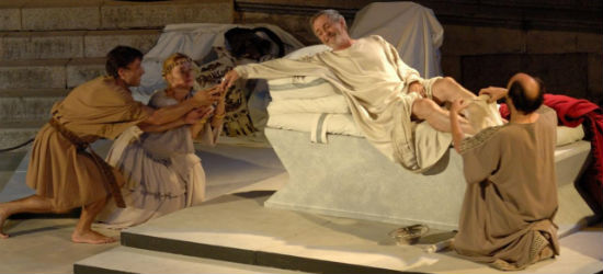 Memorias de Adriano de La Tarasca en el Teatro Romano.